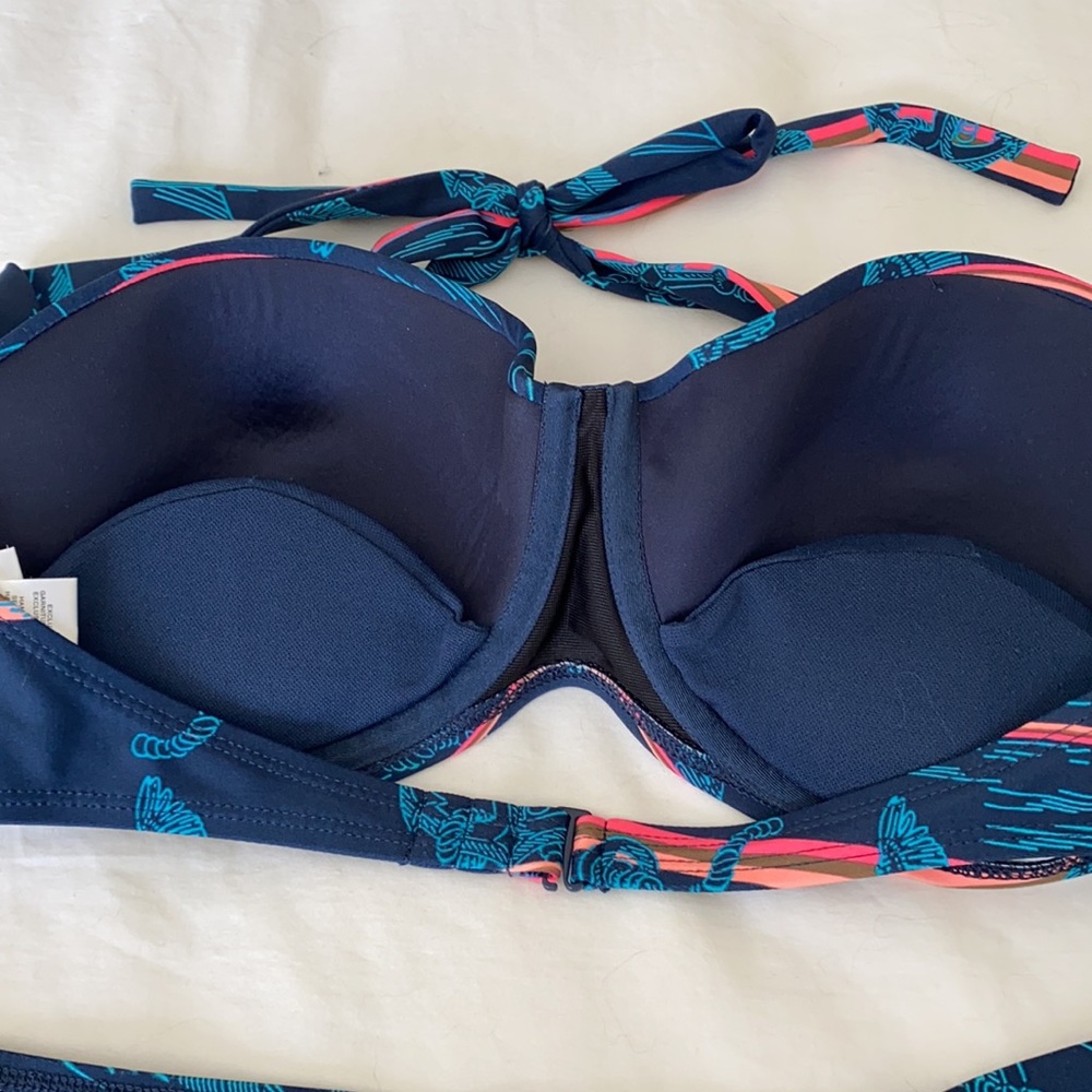 Swimsuit - Picture 4 of 4